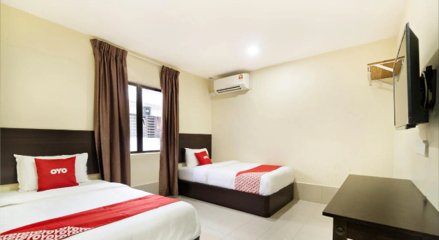 Двухместный номер Deluxe OYO 89960 Manjung Inn Hotel