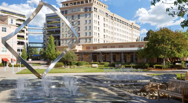 Номер Standard Juniper Hotel Cupertino, Curio Collection by Hilton