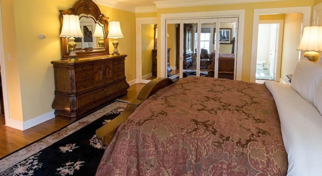Двухместный номер Luxury с балконом и с видом на гавань Kingsbay Mansion & Vacation Houses
