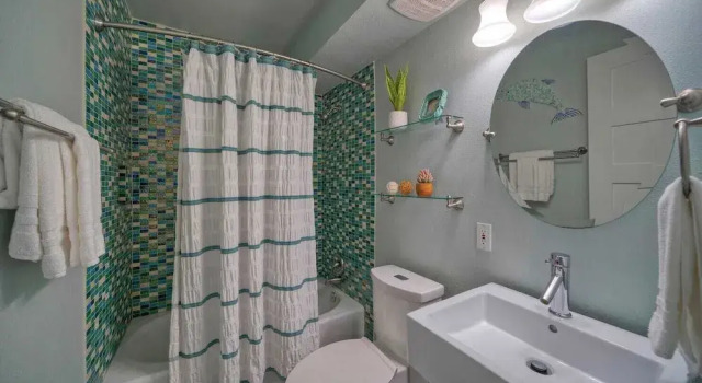 Коттедж с 6 комнатами Sleeps 22 3 Condos in Beachfront Complex w/ Pool, Pickleball Island Retreat