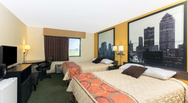 Firedobbelt suite Super 8 by Wyndham Perry IA