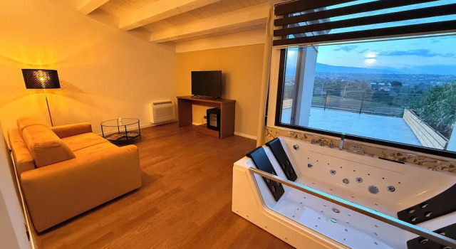Люкс Deluxe Paolimura Resort , Apartment & Spa