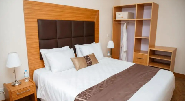 Номер Deluxe Ndaru Luxury Suites