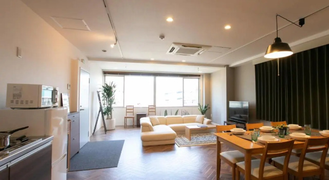 Апартаменты Deluxe INOVE VILLA OSAKA -120m2 , 7 Double Beds , 2 BR , 2 Bath , Easy Access to Umeda , Kyoto ーPerfect for Families & Groupsー