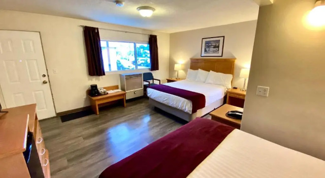 Четырёхместный номер Standard Silver Star Motel