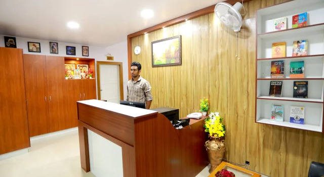 Base 9 Airport Hotel