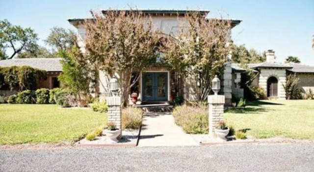 Live Oaks Bed and Breakfast