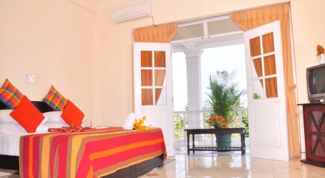 Nathaliya Transit Hotel, Забронировать Отель Отели Западной провинции 3 звезды, 3*