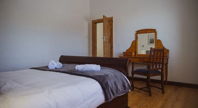 Коттедж с 3 комнатами Beachside Cottage