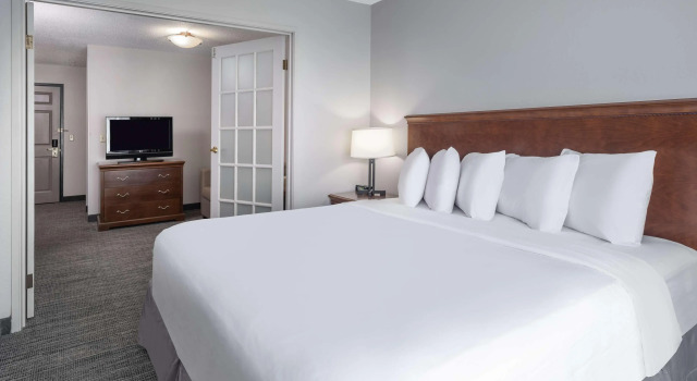 Country Inn & Suites by Radisson, Toledo, OH, Reserva ahora Hotel Hoteles en Maumee con piscina, Piscina