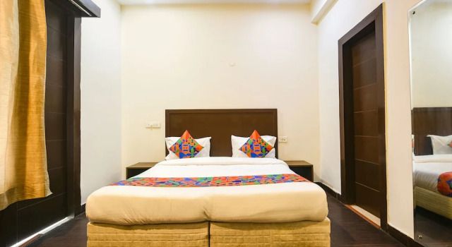 Номер Premium Fabhotel Silver Tree