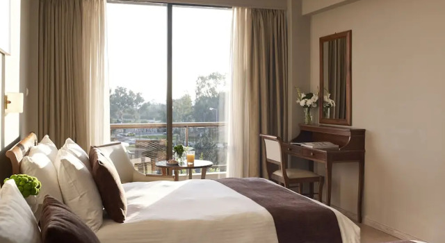 Трёхместный номер Standard с балконом Golden Sun Hotel