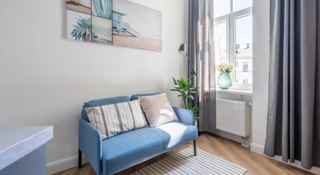 Апартаменты Sunny & Quiet Former Library Apartment