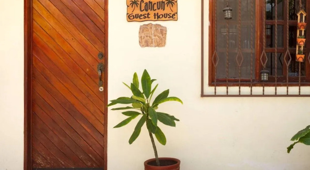 Room in B&B - Cancun Guest House 3 Near Ado bus Terminal and 25 min From-to Airport by Shuttle