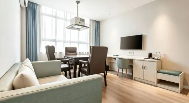 Люкс Deluxe Homeinn Ease Hotel (Fengxiang Xifu Avenue)