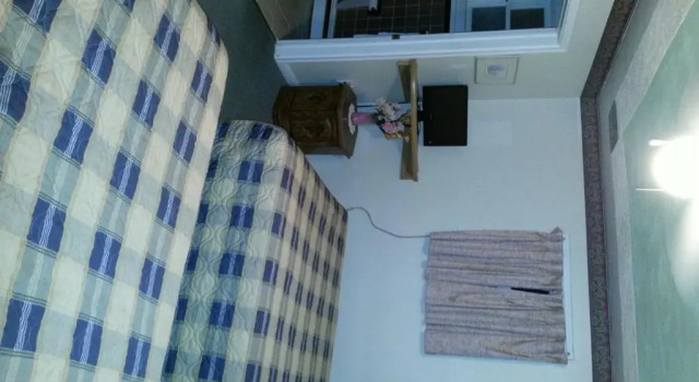 Четырёхместный номер Standard Holiday Motel