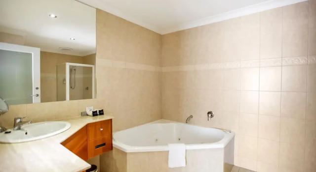 Апартаменты Luxury Century Inn
