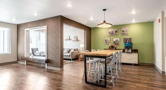 WoodSpring Suites Indianapolis Zionsville, Prenota Hotel Hotel a Indiana con parcheggio, Parcheggio
