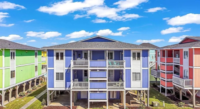 Seven Seas-7c 2 Bedroom Home by RedAwning, Book Lejlighed Hoteller i Supply med pool, Swimmingpool