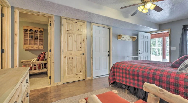 Cabin w/ Deck & Fire Pit in Duck Creek Village