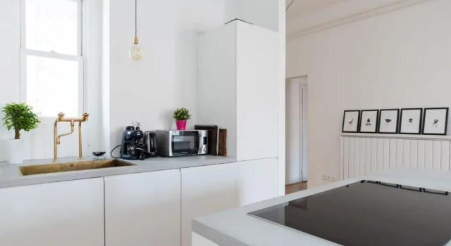 Апартаменты Klauzal apartment w/3 bedrooms, french balcony