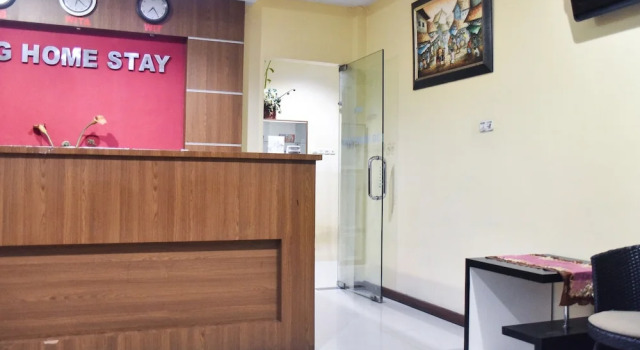 3G Home Stay by RedDoorz, Book Hotel Hotels in Sulawesi with Parking, Parking