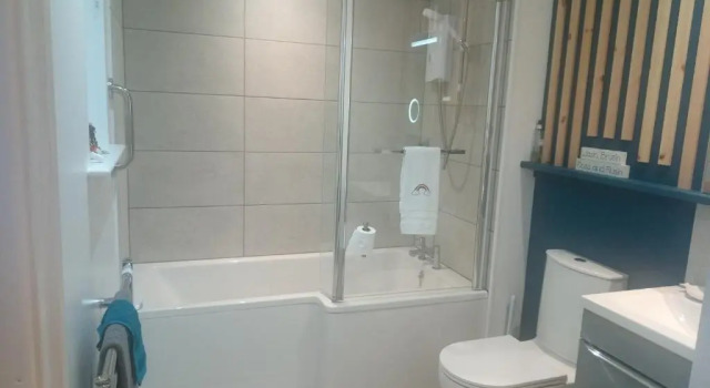 Коттедж 2 Bed Cottage Sleeps 4 -Private Garden -Pets Okay