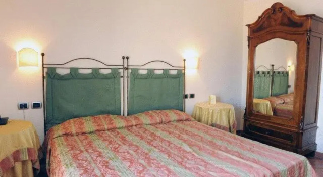 Трёхместный номер Standard Hotel Urbano V