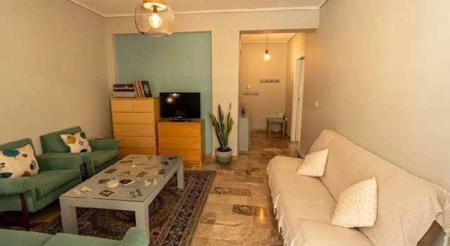 Cozy Apartment in Faliro