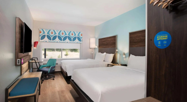 Четырёхместный номер Standard Tru by Hilton Asheville Blue Ridge Parkway