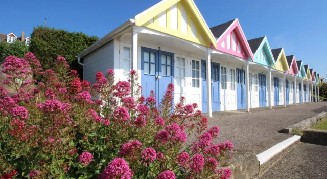 Sea Breeze, Weymouth, Забронировать Отель Отели Уэймут 3 звезды, рядом с Парк развлечений «Фентези Айленд», 3*