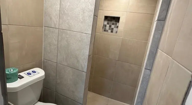 Comfort huone Royal Inn