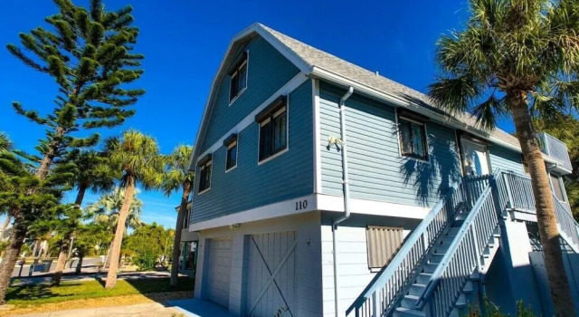 The Beach Barn - 4 Br Home