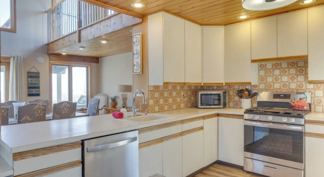 Коттедж Amazing Rocky Point Retreat Overlooking the Sound!