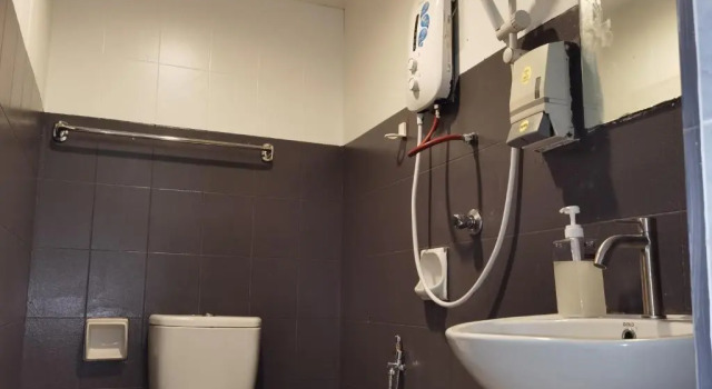 Семейный люкс OYO 252 Lotus Hotel