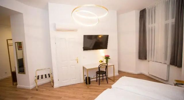Полулюкс Standard Pension Central I Self Check In I AC in all rooms