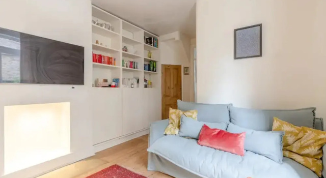 Newly Renovated 2 Bedroom Apartment in Earlsfield With Garden