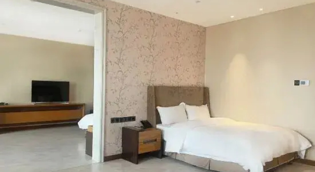 Двухместный семейный люкс Days Hotel By Wyndham Jilin Railway Station