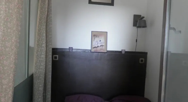 Auberge la Tuilerie, Prenota Ostello Violes Valchiusa