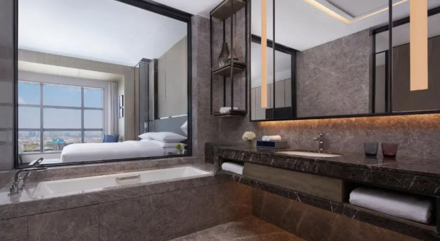 Номер Premier Foshan Marriott Hotel