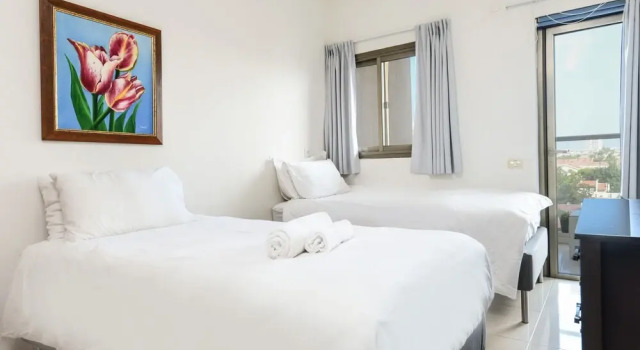 Herzliya Seaside Charming Home by Sea N' Rent, Varaa Huoneisto Herzliya Center District Israel