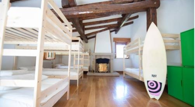 Moana Surf Hostel, Rezerwuj Hostel Hotele w Baskonia z parkingiem, Parking