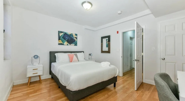 Massive 3 BR South End Apt by Domio, Забронировать Отель Отели Бостона 4 звезды, рядом с The Games People Play, 4*