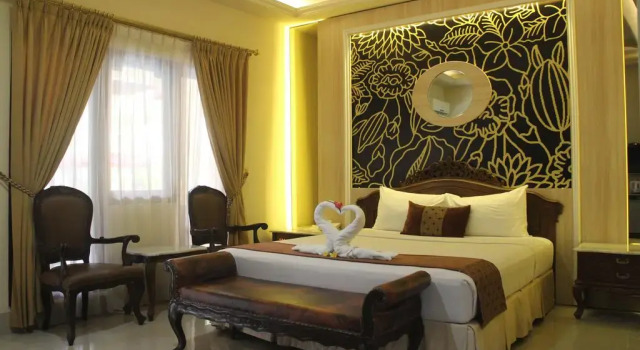 Номер Deluxe Hotel Indah Palace Yogyakarta