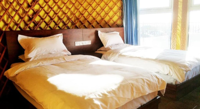 Ordos Mongolian Yurt, Book Hotel Ordos Inner Mongolia