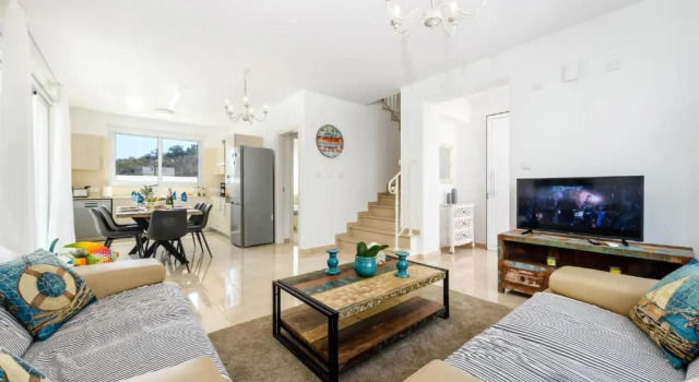 Вилла с 4 комнатами Green Bay Villa #13