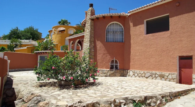 Villa June