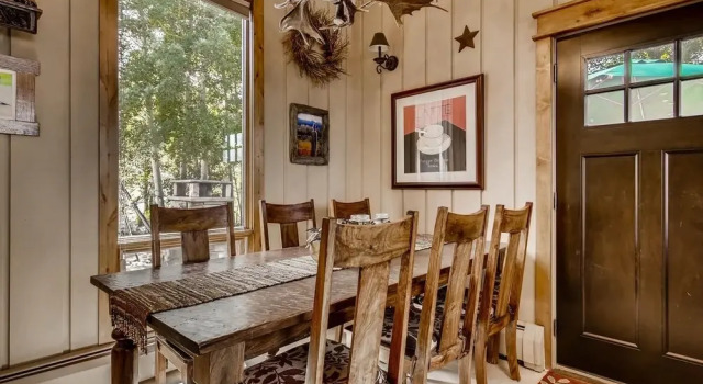 Epic Lake And Mountain Views From This Private Home! 6 Bedroom Home by RedAwning