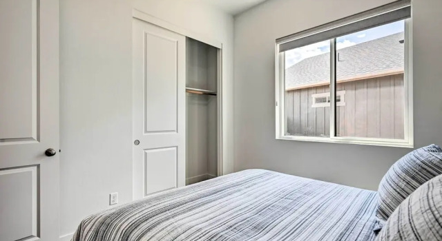 Коттедж Flagstaff Retreat w/ Covered Patio, 3 Mi to Dtwn
