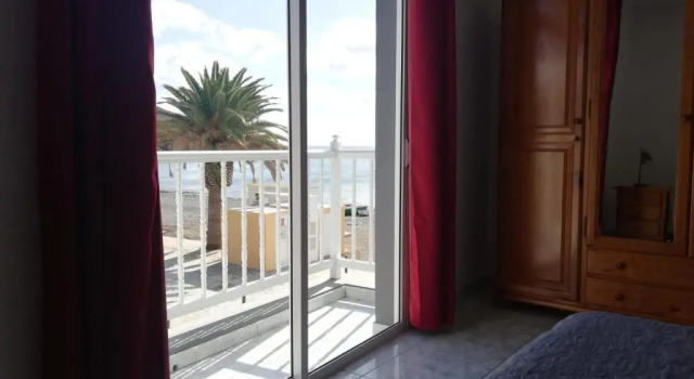 Коттедж с 2 комнатами LA ORILLA BEACH HOUSE